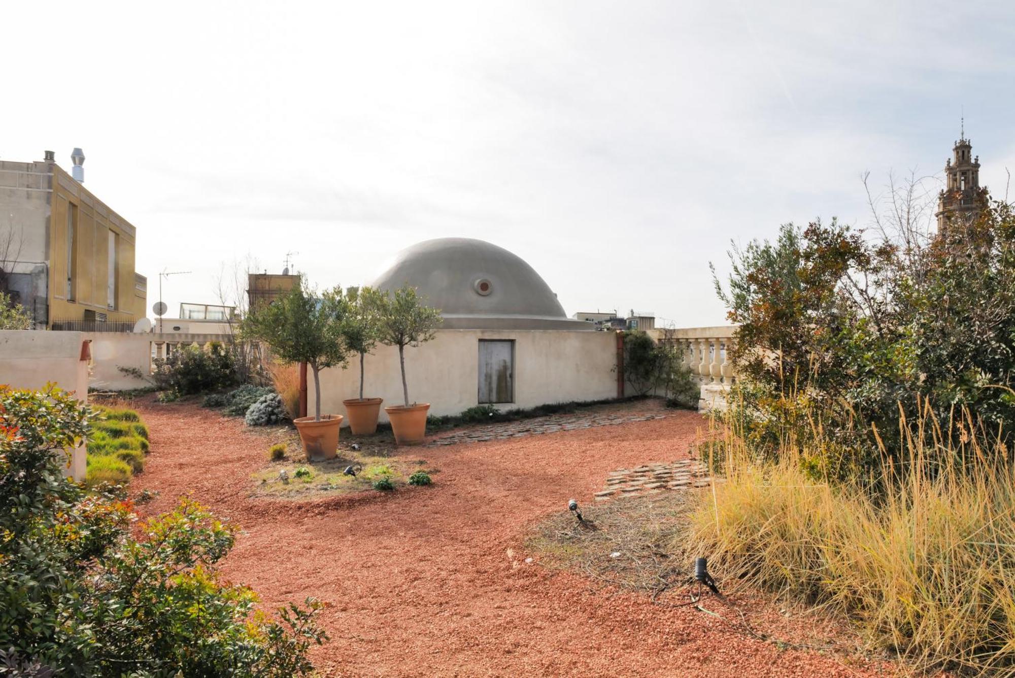 Hostal Porxos Garden บาร์เซโลนา ภายนอก รูปภาพ
