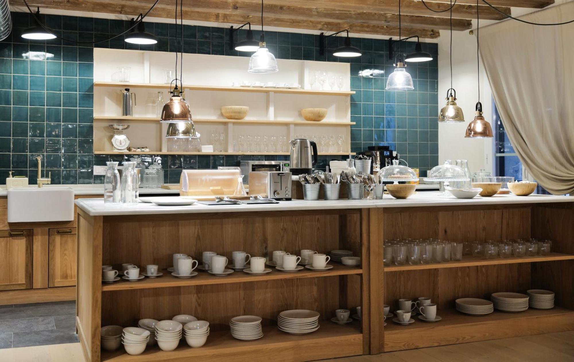 Hostal Porxos Garden บาร์เซโลนา ภายนอก รูปภาพ
